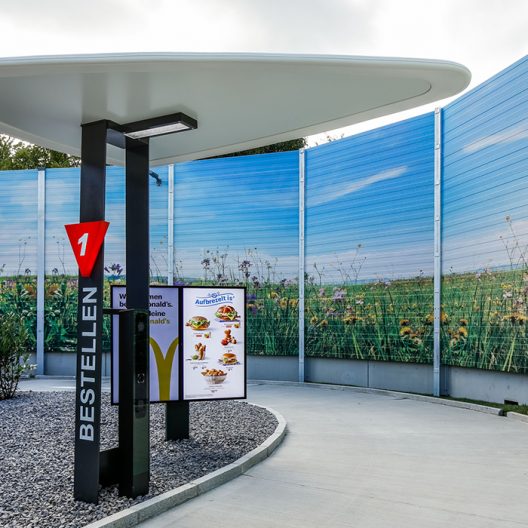 McDonald's  3040 Neulengbach, St. Pöltner Strasse 116 Schallschutzwand