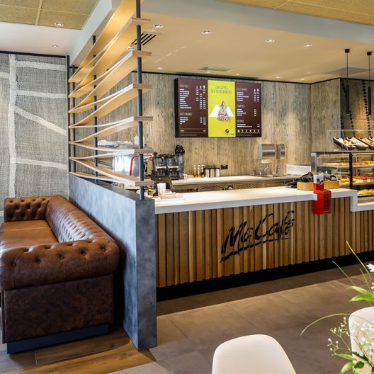 McDonald's  3040 Neulengbach, St. Pöltner Strasse 116 Innenraum