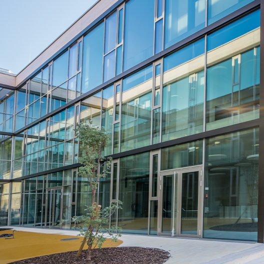 Bildungscampus Gnigl Außenansicht