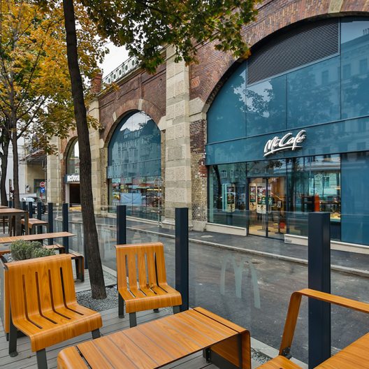 McDonald's Wien Hernalser Gürtel - Stadtbahnbögen Außenansicht