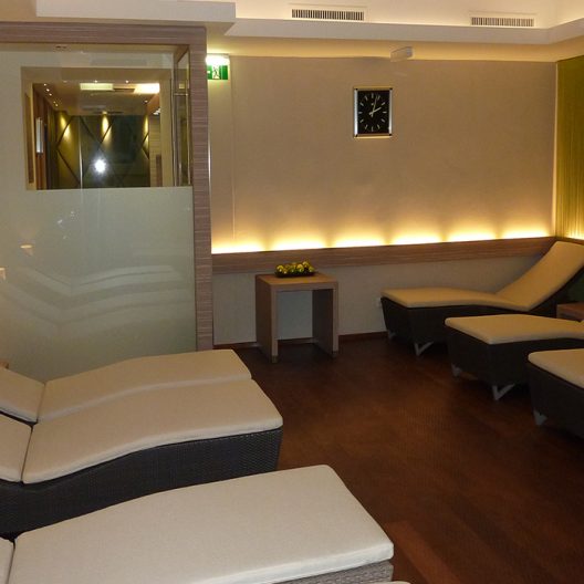 Wellnessanlage Schweizerhof Ruhebereich 2