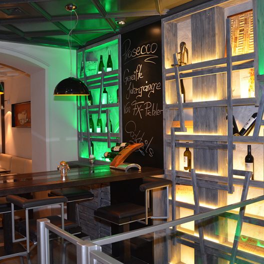 Glüxfall - Cafe / Bar Gastraum 2