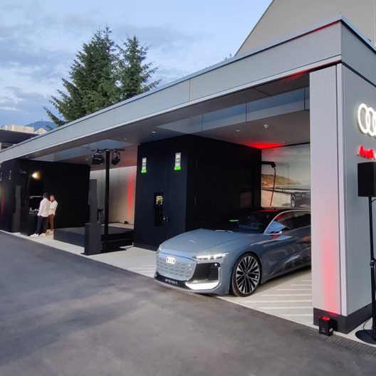 Flugdach Audi Schnellader, MOON Sterneckstraße